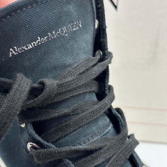 ALEXANDER MCQUEEN Tread Slick Boot Platform Chunky Black White Sz 42 / 9 - Picture 7 of 12